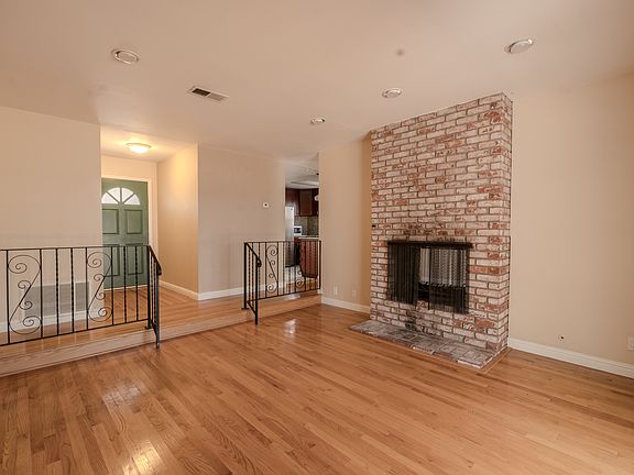 4th image of 3252 Woody Ln