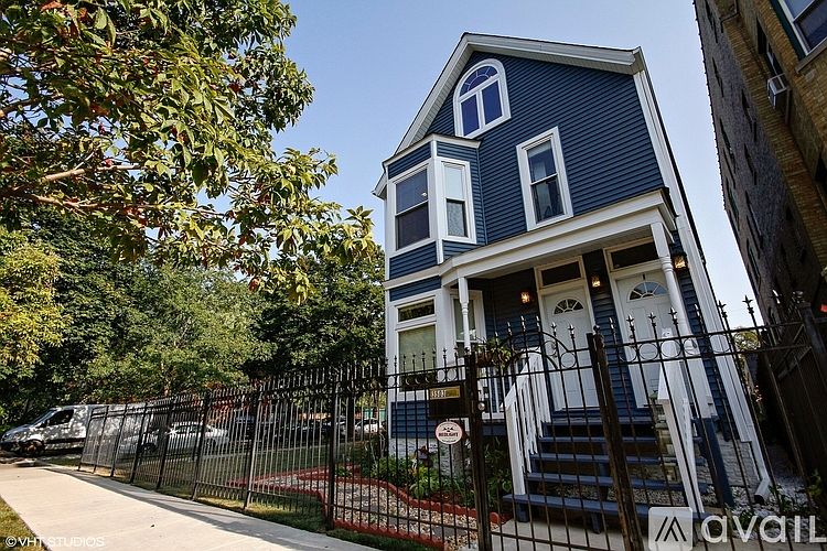 1st image of 3501 W Medill Ave
