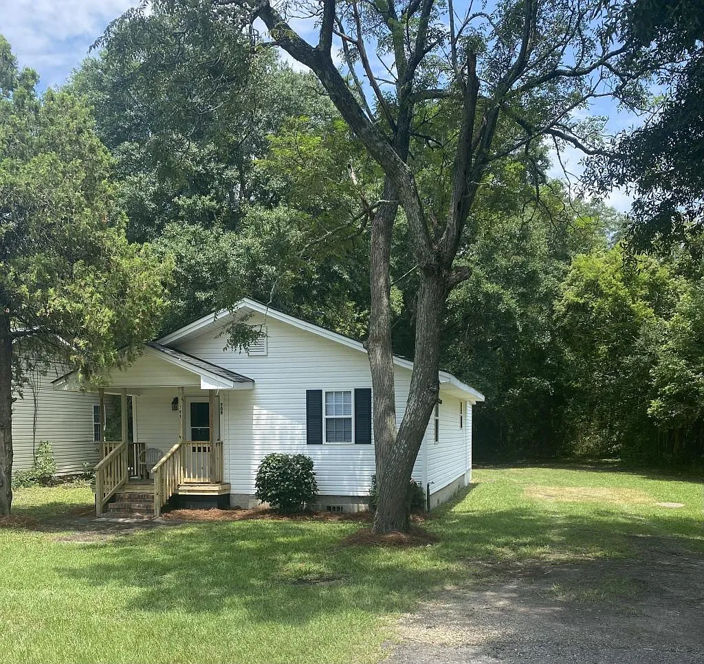 709 Pawley St. — Photo 2