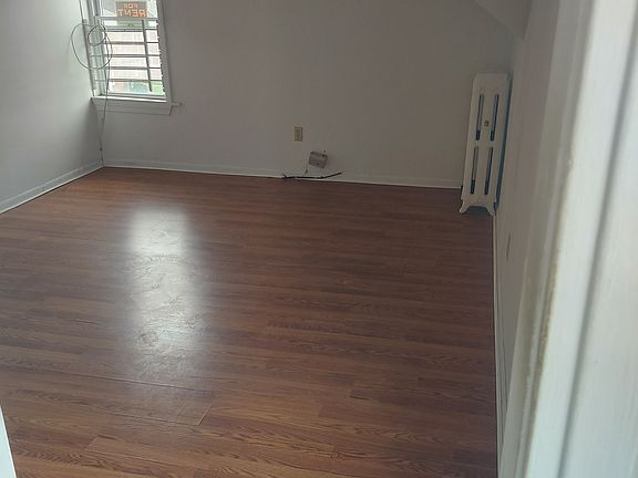 4th image of 62 Washington Ave