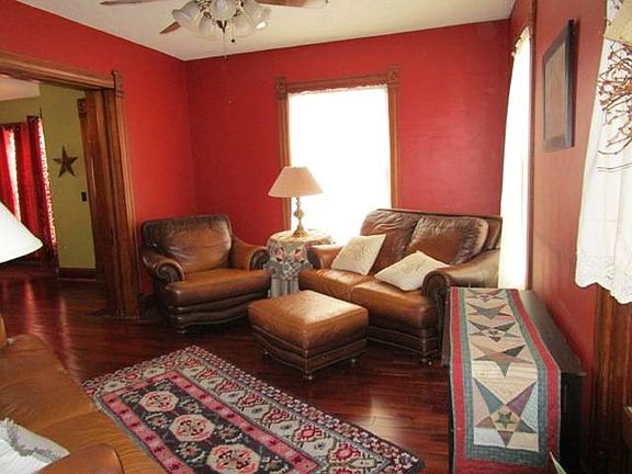 5th image of 1340 E Broadway