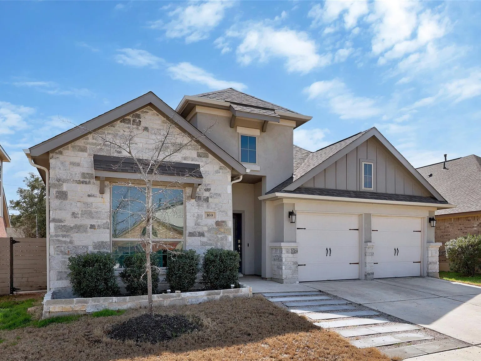 4 bed, 2.5 bath, 2187 sqft, $2,850 — Photo 2