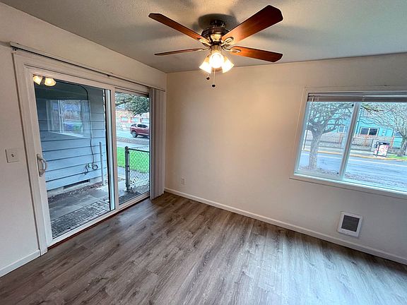 4th image of 9404-9416 N Lombard St #9408