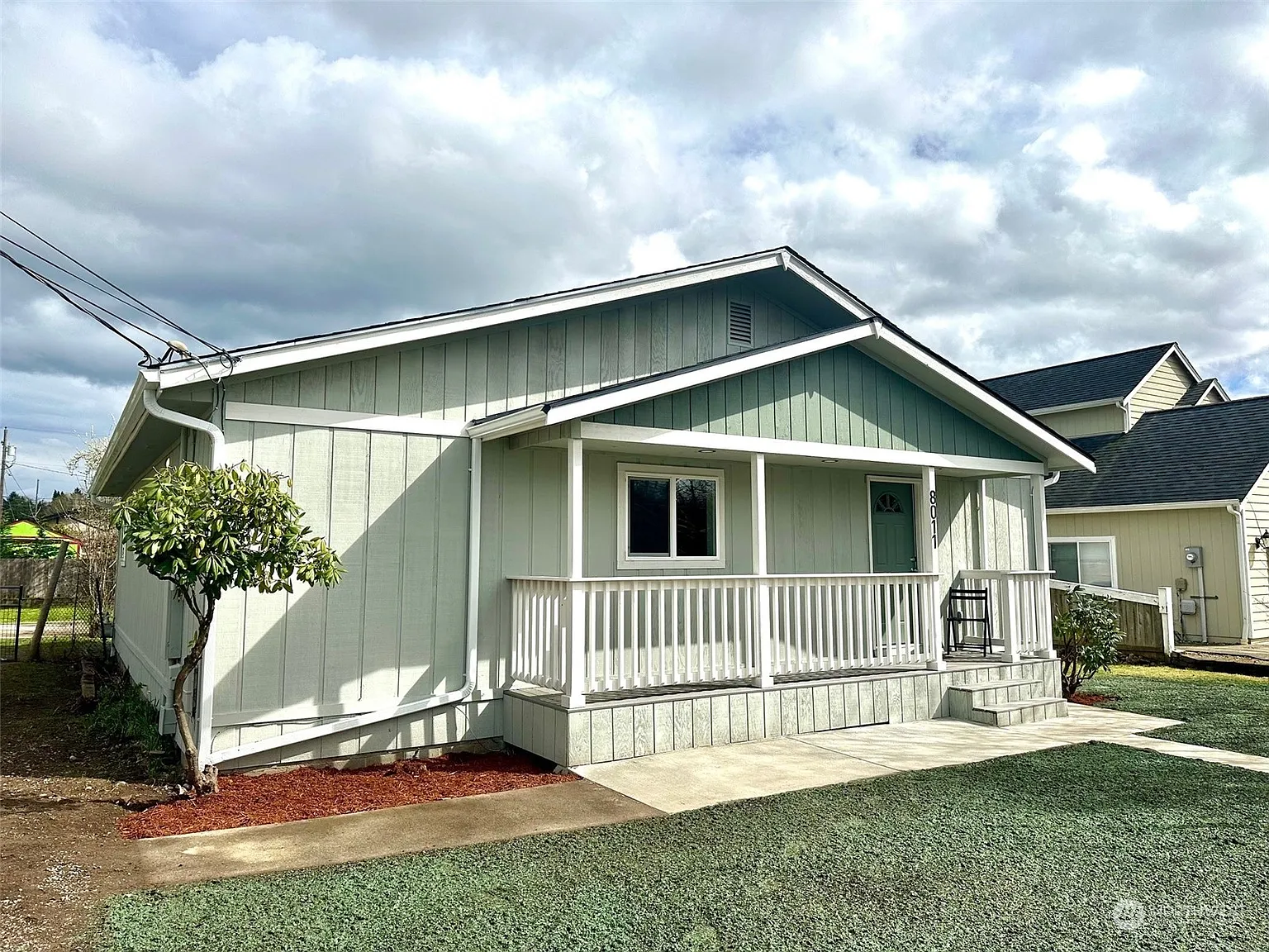 8011 S L Street photo 1
