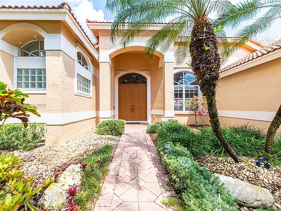 4th image of 2660 Palmer Pl