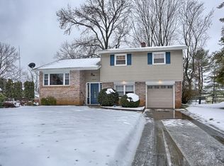 36 Quaker Hills Rd, Lancaster, PA 17603