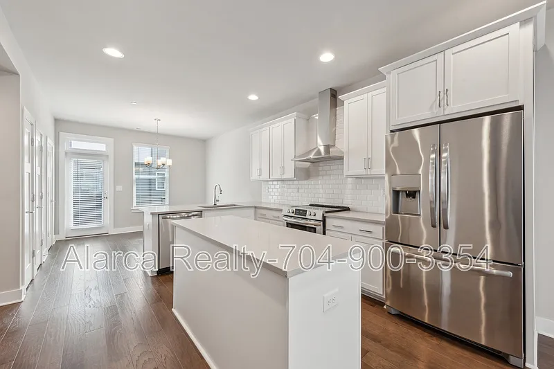 2 bed, 1700 sqft, $2,650 — Photo 3