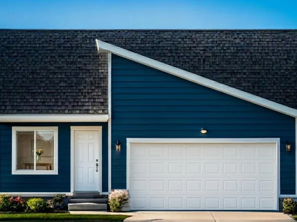 1224 S 14th Cir, Blair, NE 68008