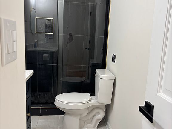 5th image of 4713 Erwin Rd #C