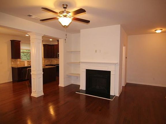 4th image of 5850 Vinyard Ln