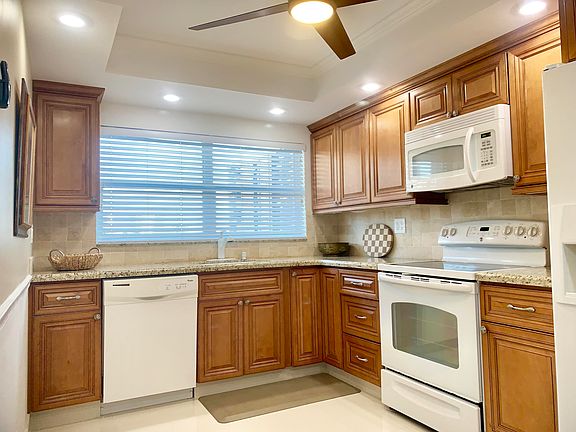 Home For Sale In Seagate