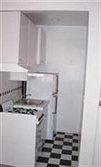 3rd image of 26 E 84th St