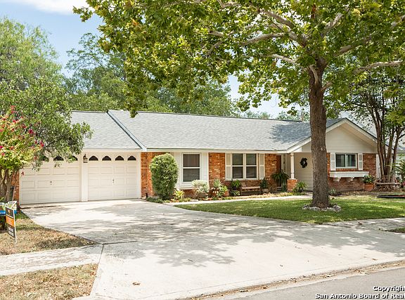 2nd image of 523 W Silver Sands Dr