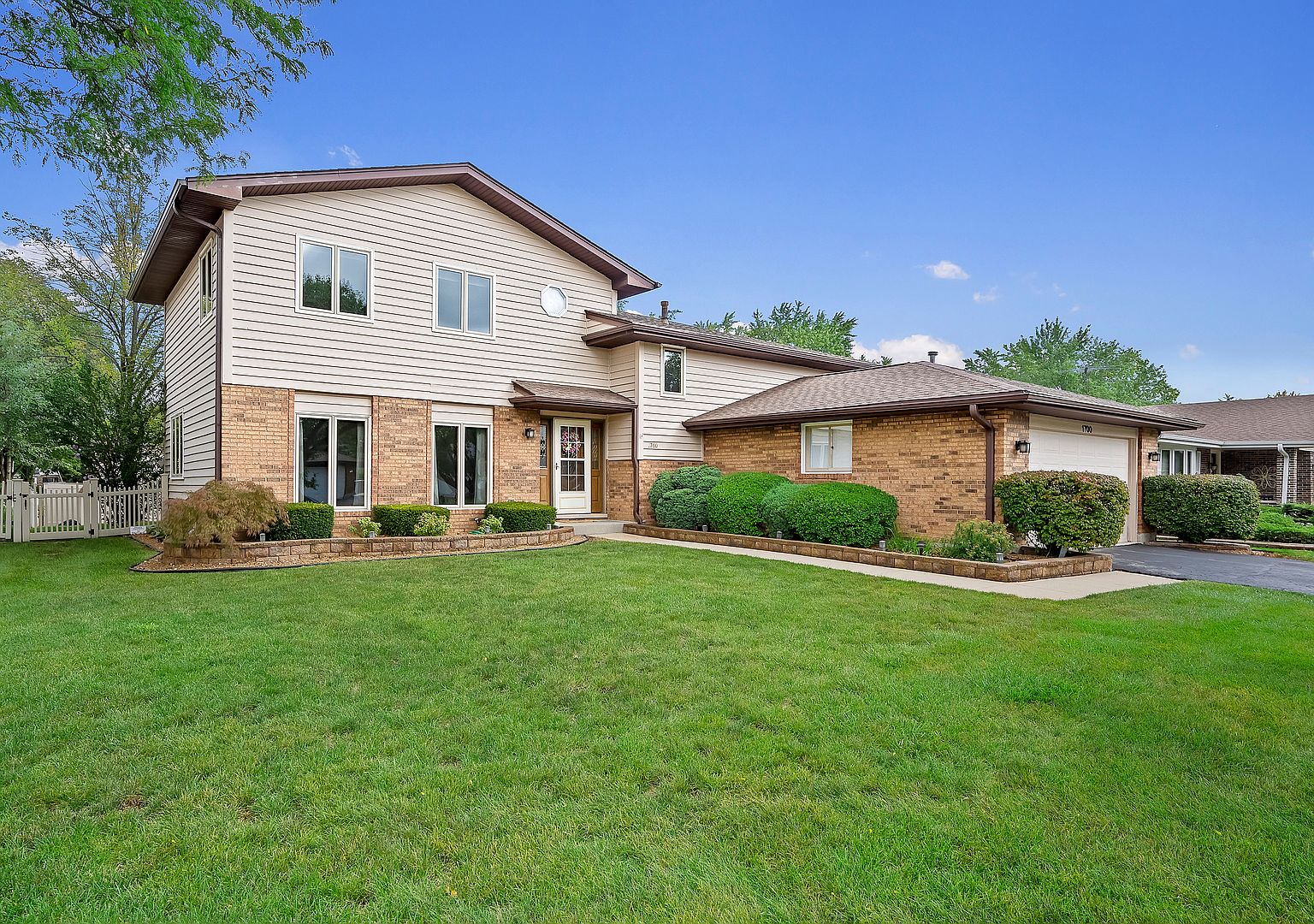 1700 Alamance Pl, Downers Grove, IL 60516 Zillow