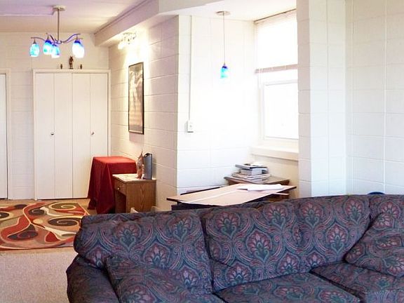5th image of 902 Brightwood Manor Dr #C9