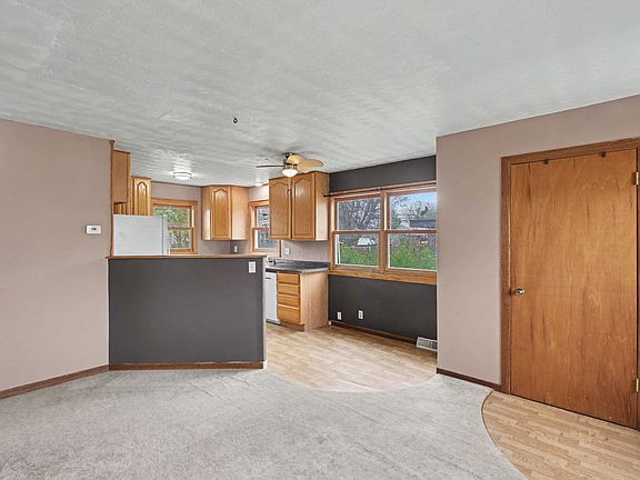5th image of 2043 10th Ave