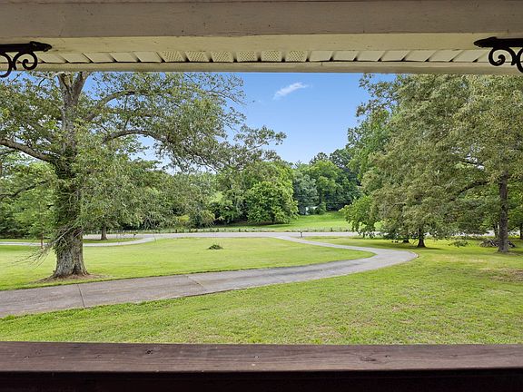 5th image of 1733 Belotes Ferry Rd