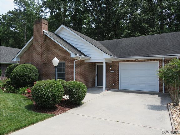3rd image of 431 Cobblestone Dr