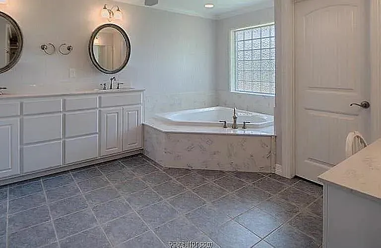 6353 FM 1361 — Photo 14