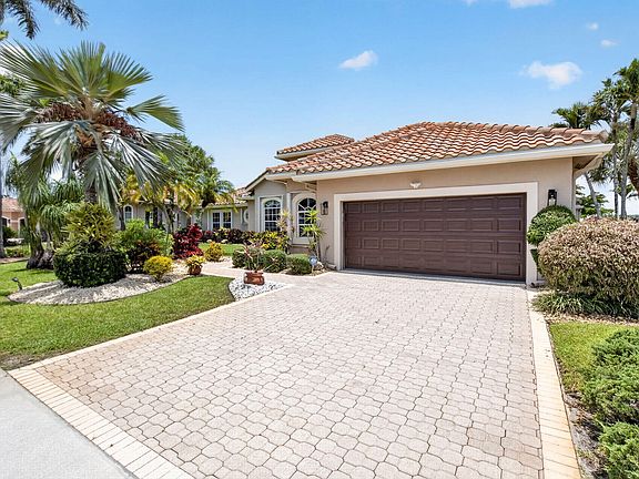 5th image of 8064 Desmond Drive