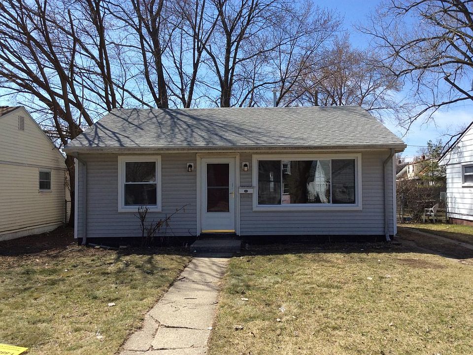 1st image of 27213 Lenox Ave