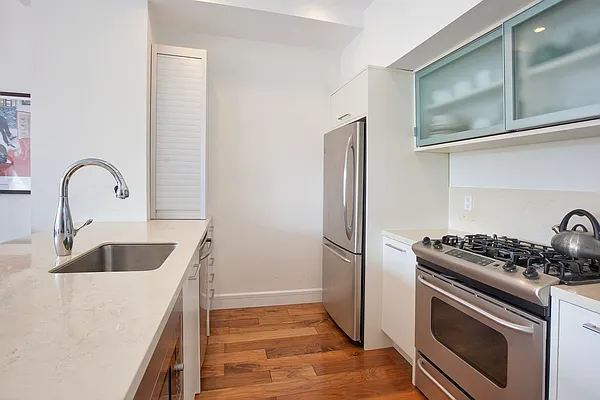 Rented by Compass | media 30