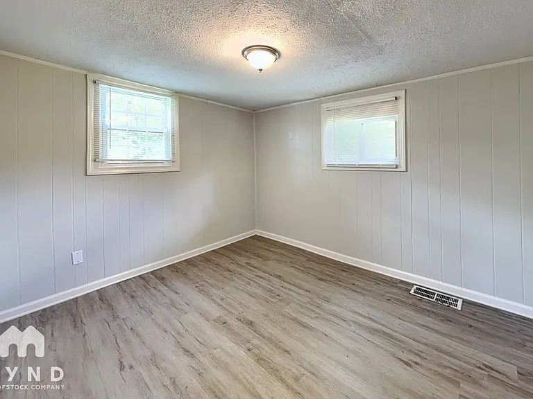 2380 Brackett Rd SW — Photo 12