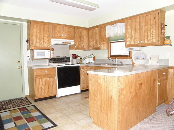 5th image of 1241 Clayton Ave