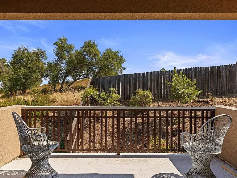 4066 Plateau Cir — Photo 19