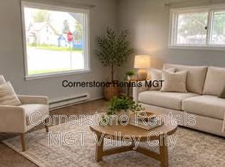 815 3rd St SW #1, Valley City, ND 58072