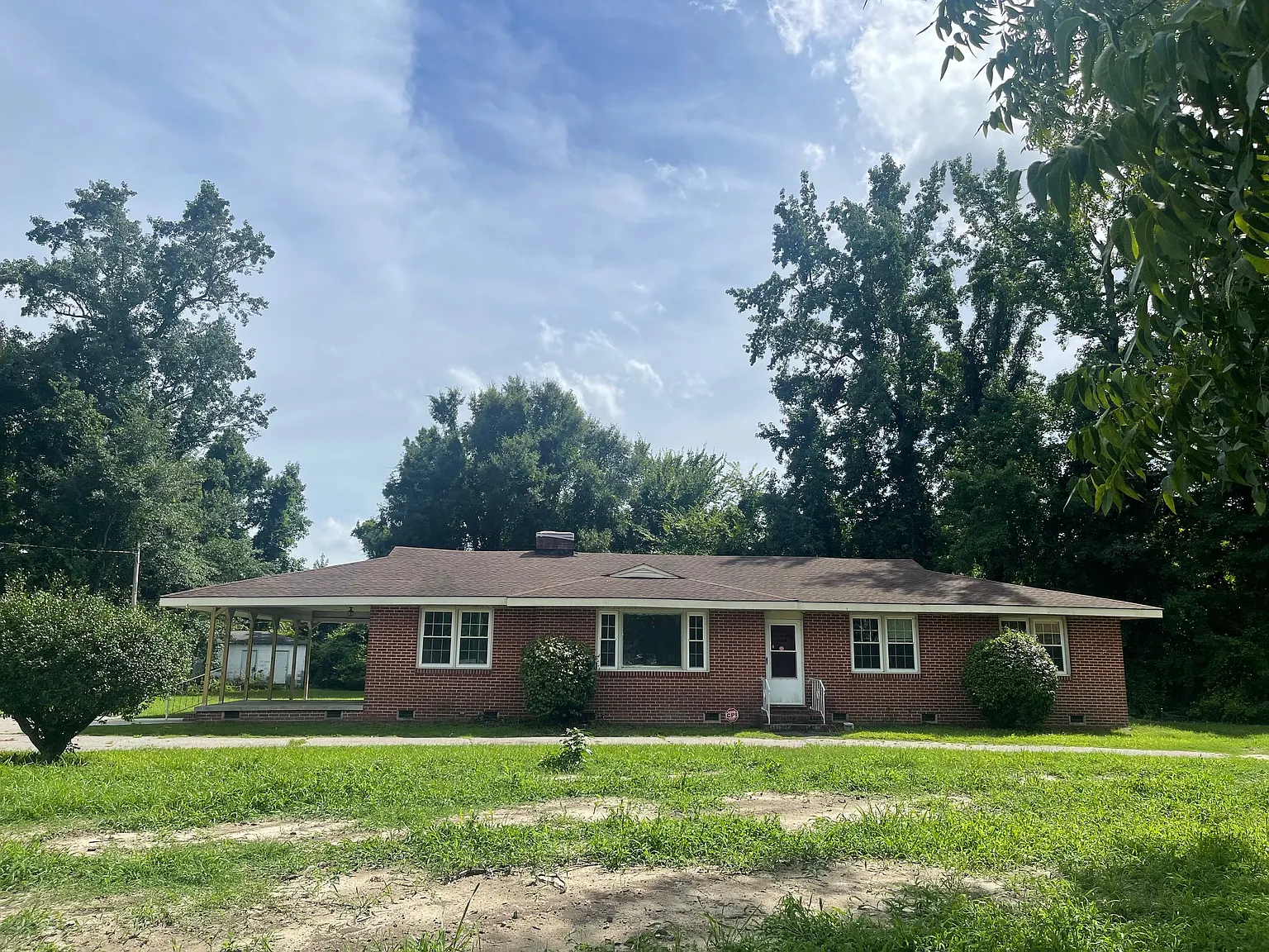 3 bed, 1794 sqft, $1,300 — Photo 1