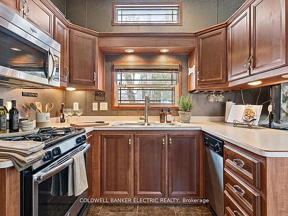 3rd image of 5139 Halstead Beach Rd #485B