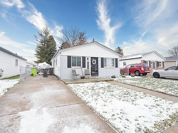 2nd image of 20179 Voiland St