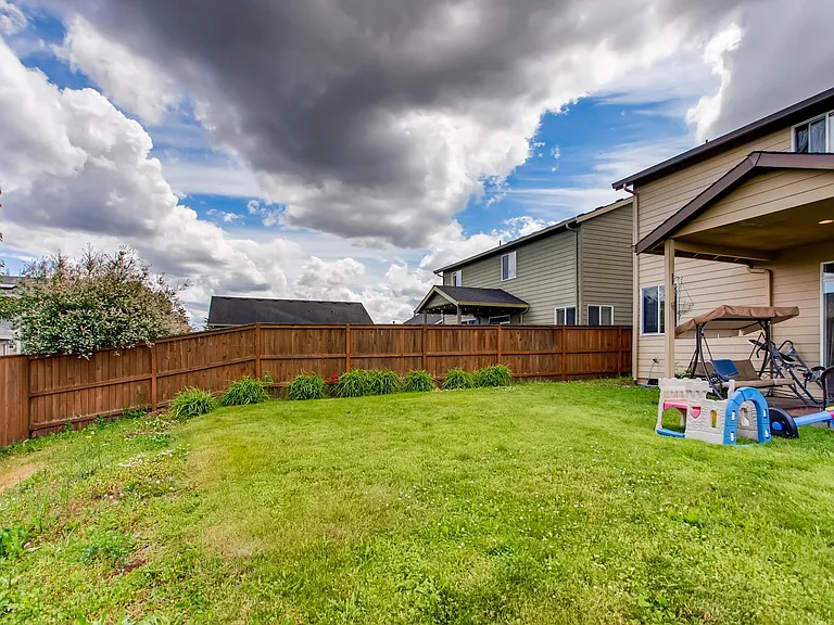 4805 NE 50th Ct — Photo 6