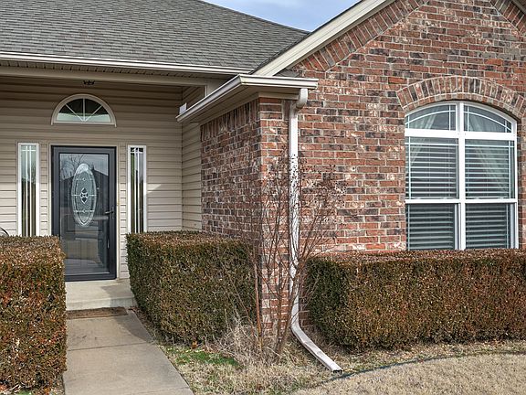 3rd image of 7925 Liberty Bell Ln