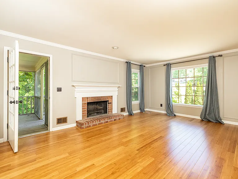 2124 Rockland Ct — Photo 16