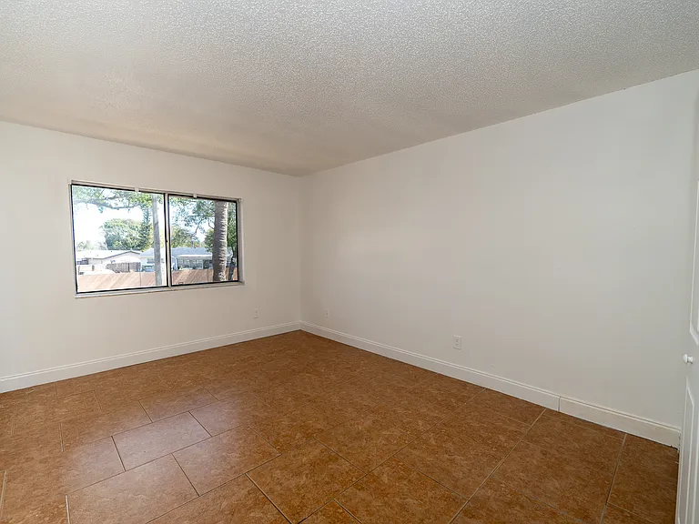 644 Kenwick Cir #203 — Photo 12