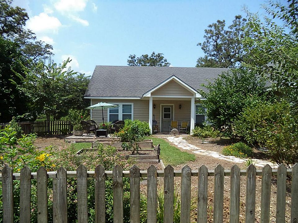 1st image of 1606 Half Moon Dr