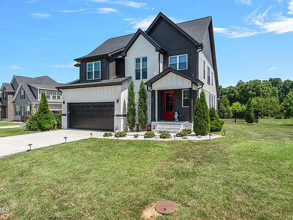 4th image of 273 Autumn Wind Dr SW