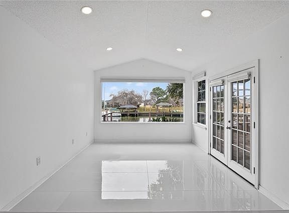 5th image of 500 Marina Dr
