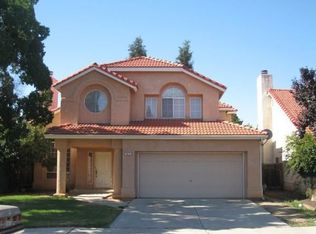 913 Garland Ave, Clovis, CA 93612