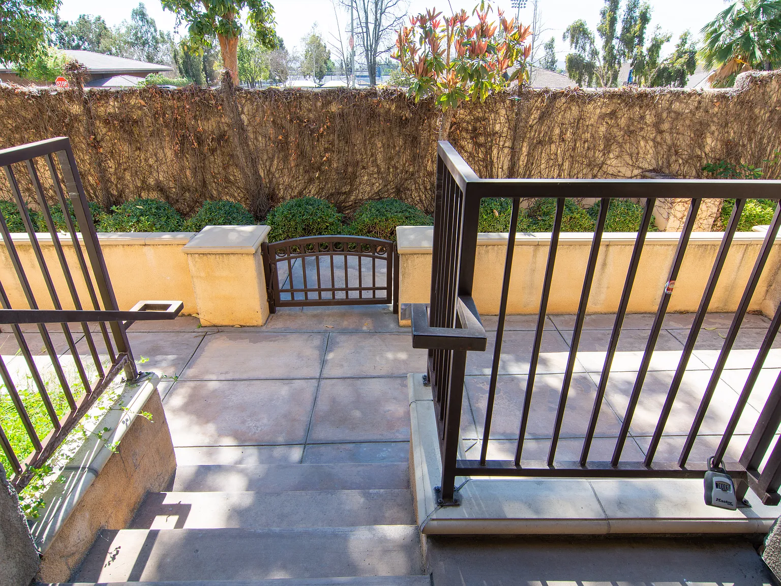 3 bed, 2.5 bath, 1943 sqft, $3,850 — Photo 3