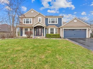 515 Surrey Ridge Dr, Cary, IL 60013
