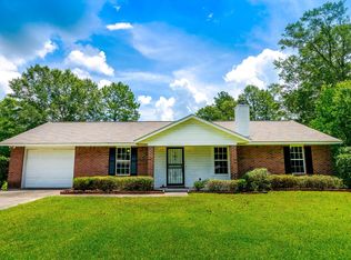 145 Anita Dr, Hattiesburg, MS 39401
