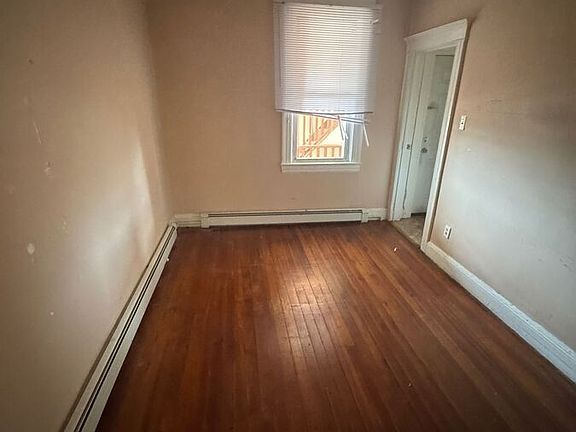 5th image of 429 Prescott St APT 2