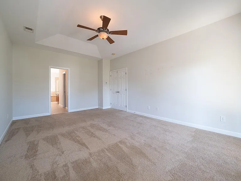 3040 Treadwell St — Photo 30