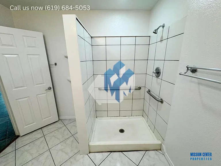 5256-5260 Groveland Drive — Photo 25