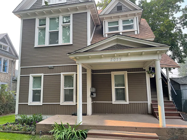 2025 W Mallon Ave — Photo 2