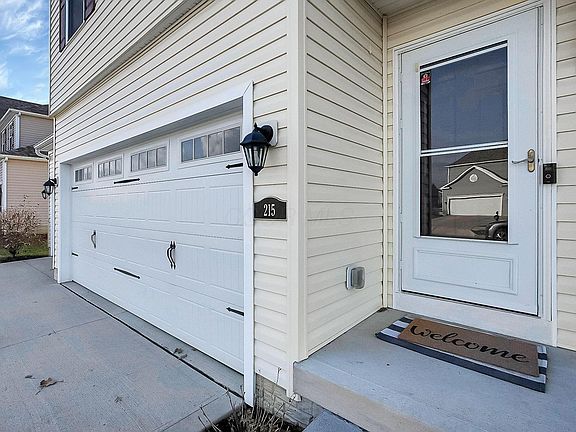 4th image of 215 Mannaseh Dr W