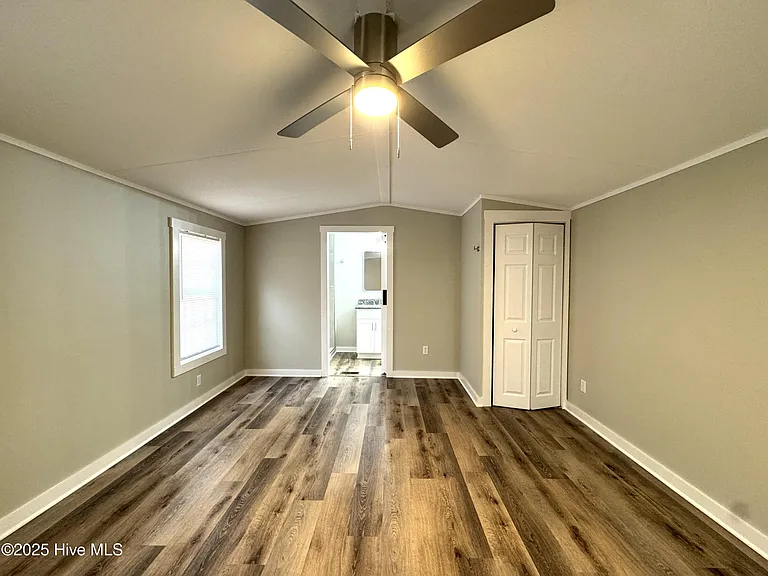 198 Trout St — Photo 10